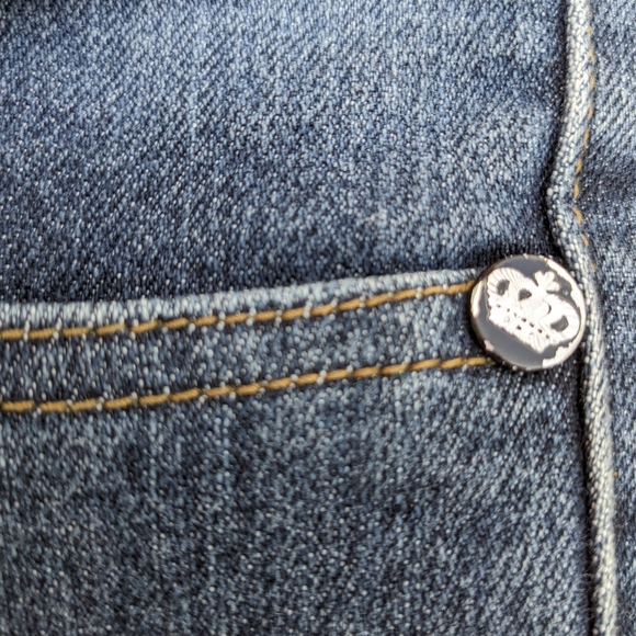 Jet Women's Capris Denim Jeans Sz S Stone Washed Graphics Fringed B2 - Picture 9 of 10